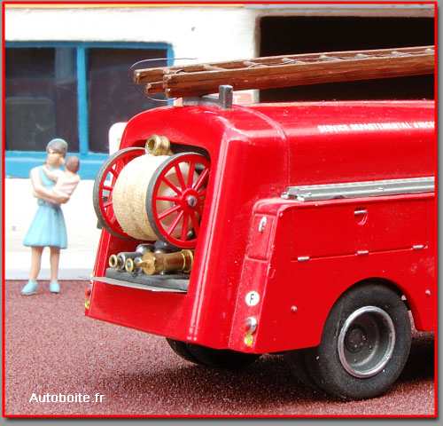 Miniature Parade Résine 1/43 Berliet GLR 160 CCI Camiva Pompiers SDIS