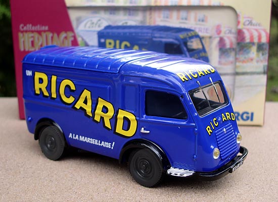 Renault 1000kg Ricard de Corgi Héritage