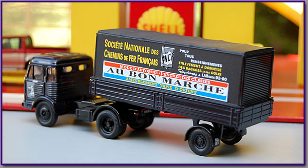 CORGI HERITAGE REF 72907 Simca Semi Citerne Purfina Etat Neuf Pas En