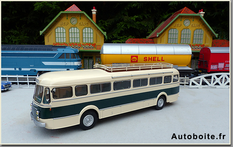 IXO - 1:43 - Lot de 100 Autobus du Monde