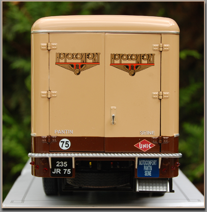 UNIC ZU 122 Izoard  Maqmadon portes