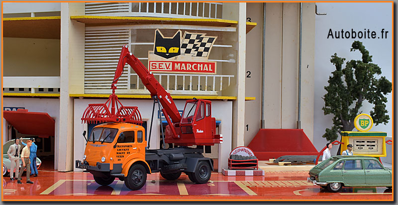 Saviem Altaya Saviem avec grue Pocclain 1/43 Saviem Altaya Saviem avec grue Pocclain 1/43