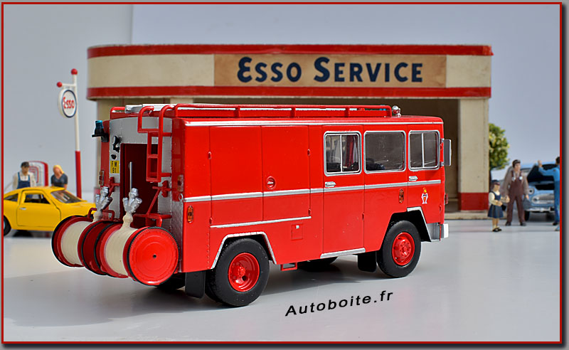 Saviem SM7 Pompiers au 1/43 ème de Altaya AR Saviem SM7 Pompiers au 1/43 ème de Altaya ar