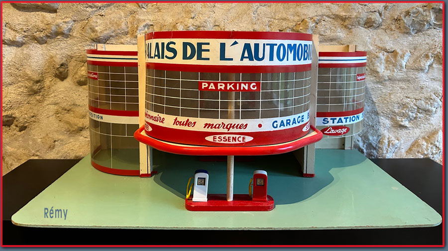 garage palais de l'Automobile jouet ancien