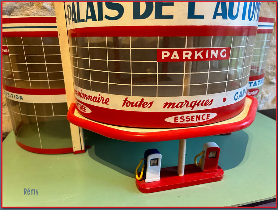 garage palais de l'Automobile détail