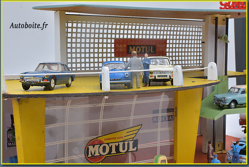 garage  MGF Motul étage
