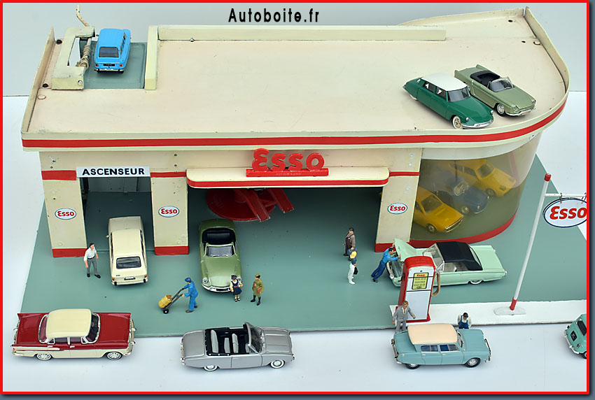 garage Esso Depreux+ voitures