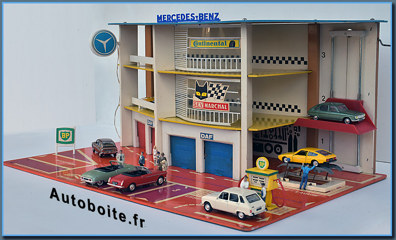 garage Shell  détail voitures