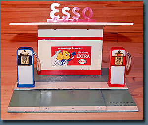 station service Esso jouets Azur Depreux