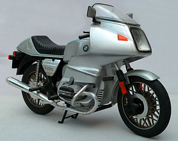 BMW R100 RS au 1/12 de Revell