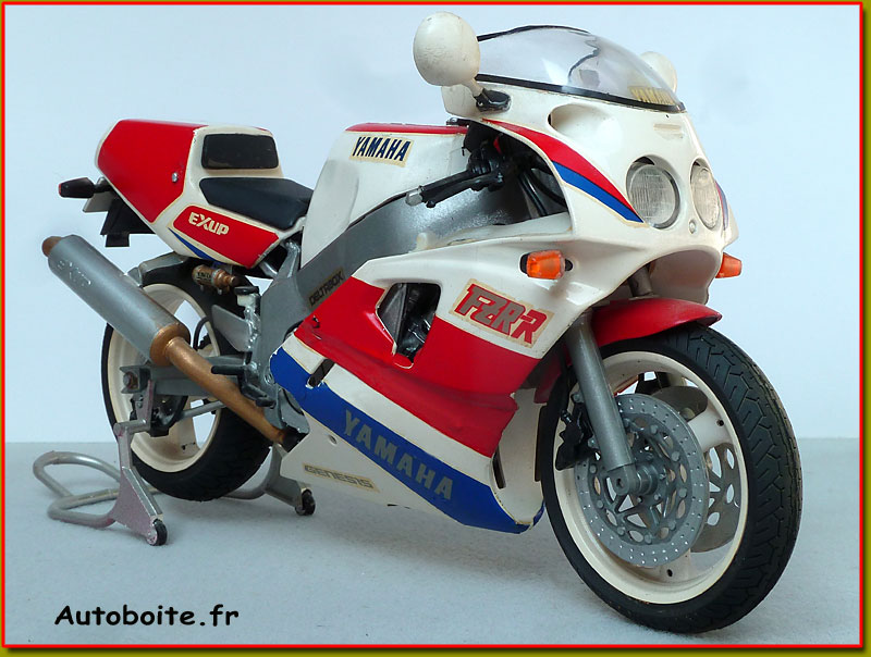 Yamaha FZR de Tamiya au 1/12