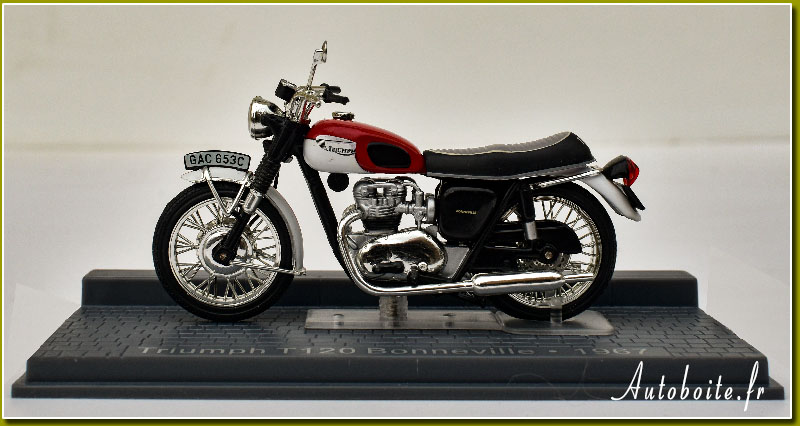 Yamaha FZR 750 R de Tamiya au 1/12