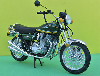 Kawasaki 900 Z1 Super 4 1974 Kawasaki 900 Z1 Super 4 1974
de Aoshima au 1/12 ème