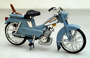 Solido Mobylette AV 88 1/18 ème