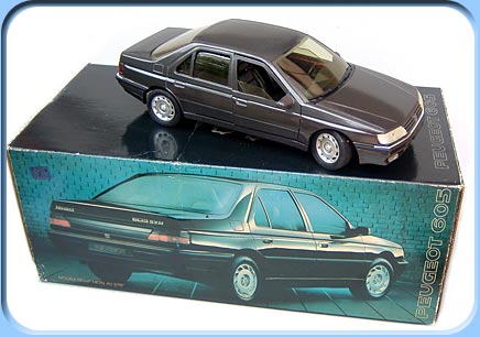 SOLIDO PEUGEOT 605 boite