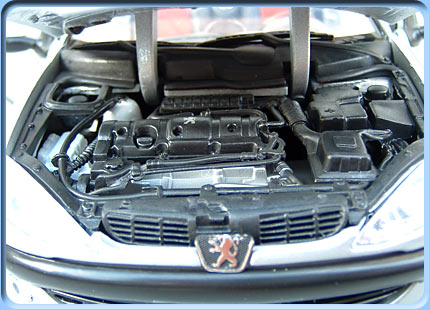 SOLIDO PEUGEOT 206 CC  moteur