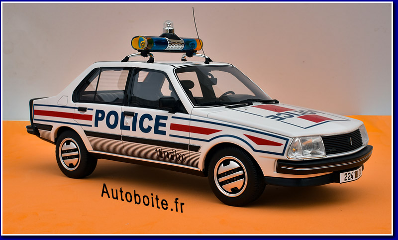 Ottomobile R18 Police 1/18