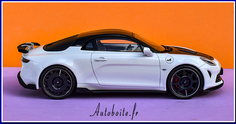 Renault Alpine A110 GT4 EVO European Series 2024 au 1/18 ème de Otto l