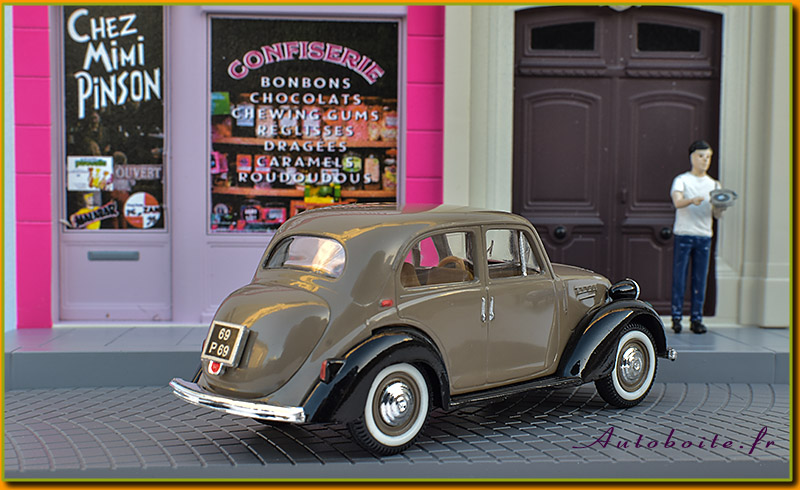 SIMCA 8 1200 au 1/43 &egrave;me de Norev AR