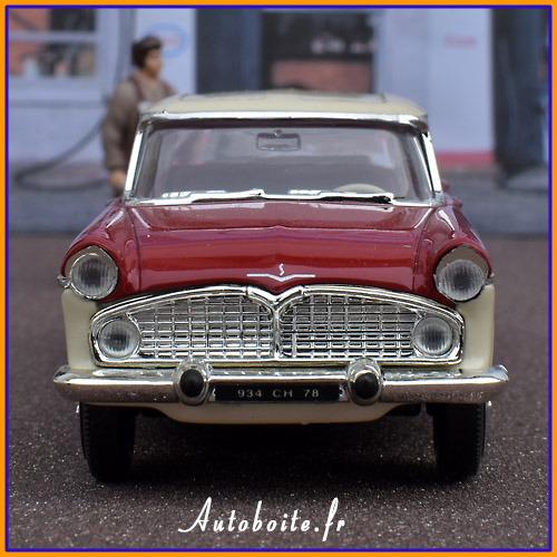SIMCA CHAMBORD 1958 de Solido au 1/43 av
