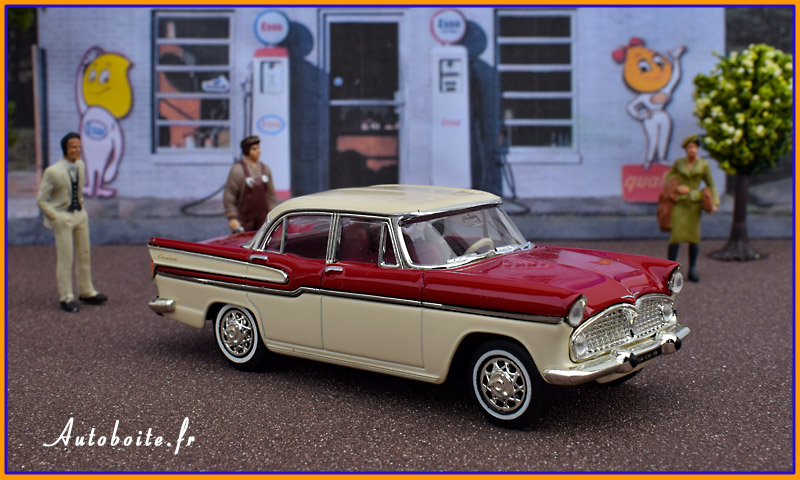 SIMCA CHAMBORD 1958 de Solido au 1/43 4561